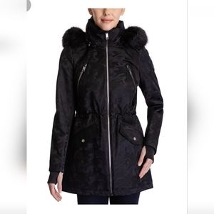 Michael Kors Black Camo, Fleece lined, Faux fur trim hooded coat! XS NWOT